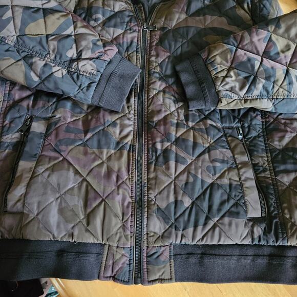 Calvin Klein Men's Quilted Bomber Jacket Camo Zipper Detail sz XXL EUC - Picture 4 of 9